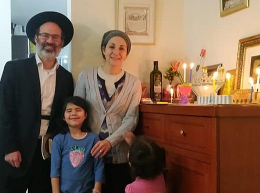 Shabbat Schedule, Shiur Topic: Chanukah and עברה לשמה