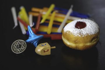 sufganiot dreidel chanukah